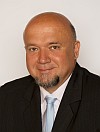  Jacek Gwóźdź - zdjęcie portretowe
          